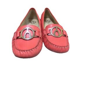 Wishbone Collection. Coral leather shoes. Size 10